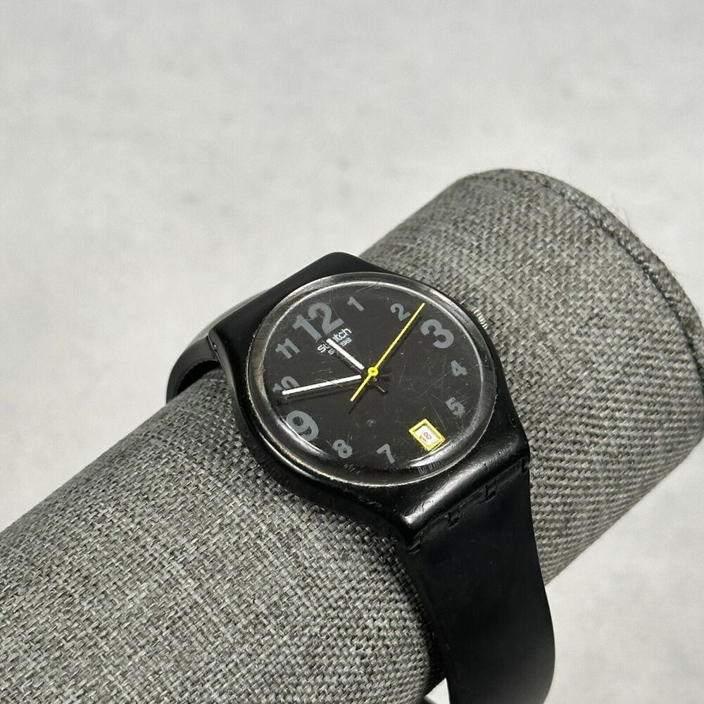 VTG Swatch Watch 33mm Black Yellow Date Round 2004 Quartz New Battery FLAWS READ